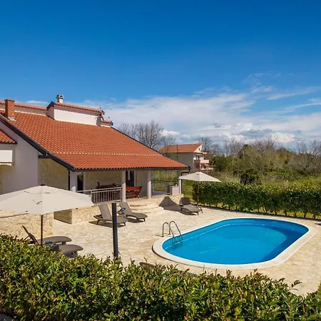 Paulina With A Heated Pool- By Ta Leut Agency * Privlaka (Zadar)
