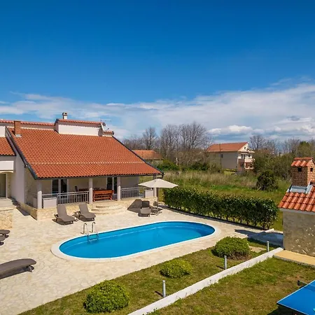 Villa Paulina With A Heated Pool- By Ta Leut Agency Privlaka (Zadar)